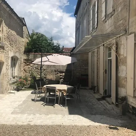 Maison de ville #toutfaireapied #proche gare Cognac Extérieur photo